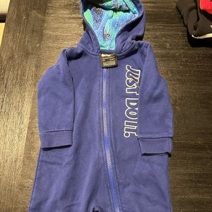 Nike Baby - Onsie Sweatshirt - 12 Months